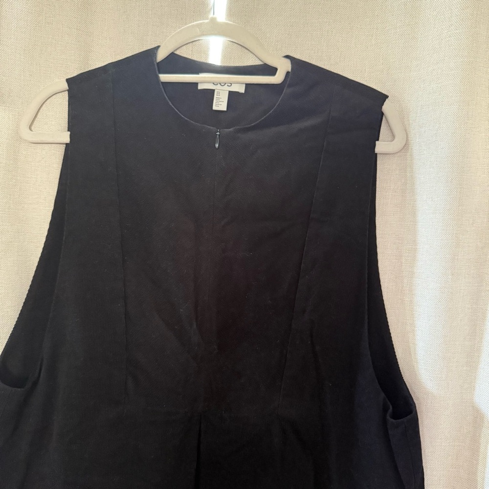 COS Bib-Front Corduroy Mini Dress β Black β Size 8 - Picture 3 of 11